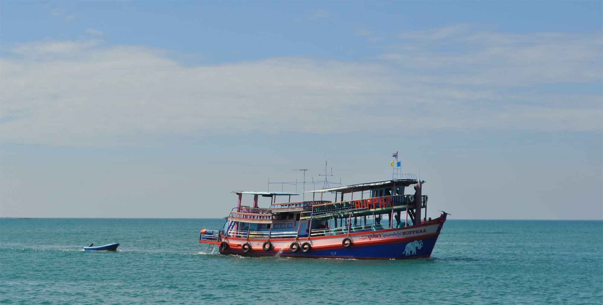 koh-chang-erleben-tour-ausflüge-insel-thailand-boot-meer