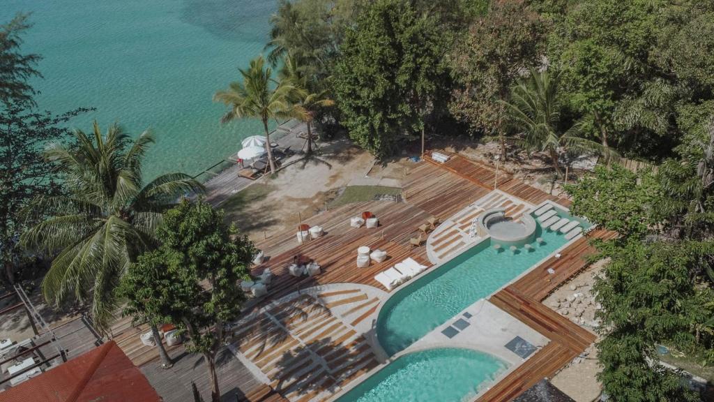 Koh Kood Resort pool strand