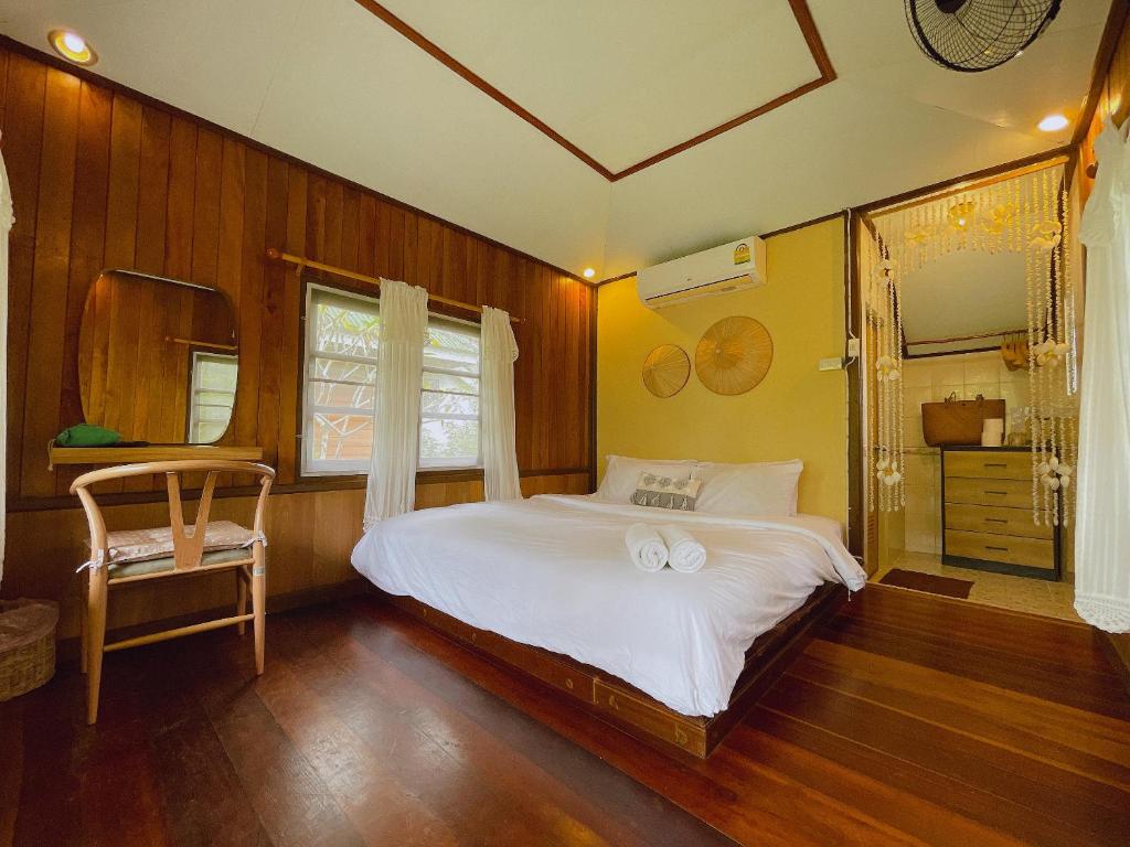 Mangrove Bungalow & Restaurant bungalow